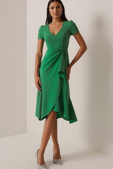 Robe de travail midi en satin vert à volants